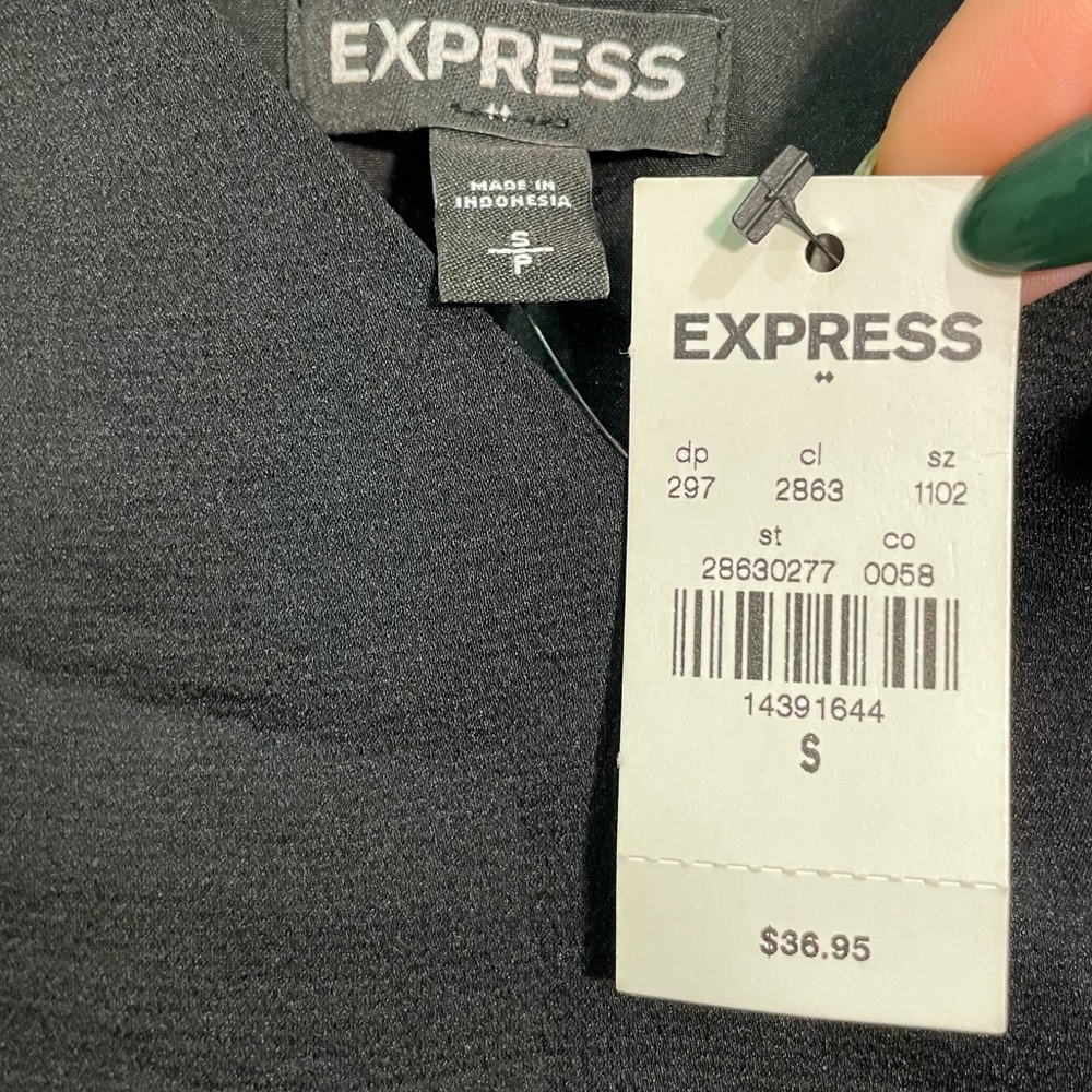 Express black cami - Picture 5 of 6